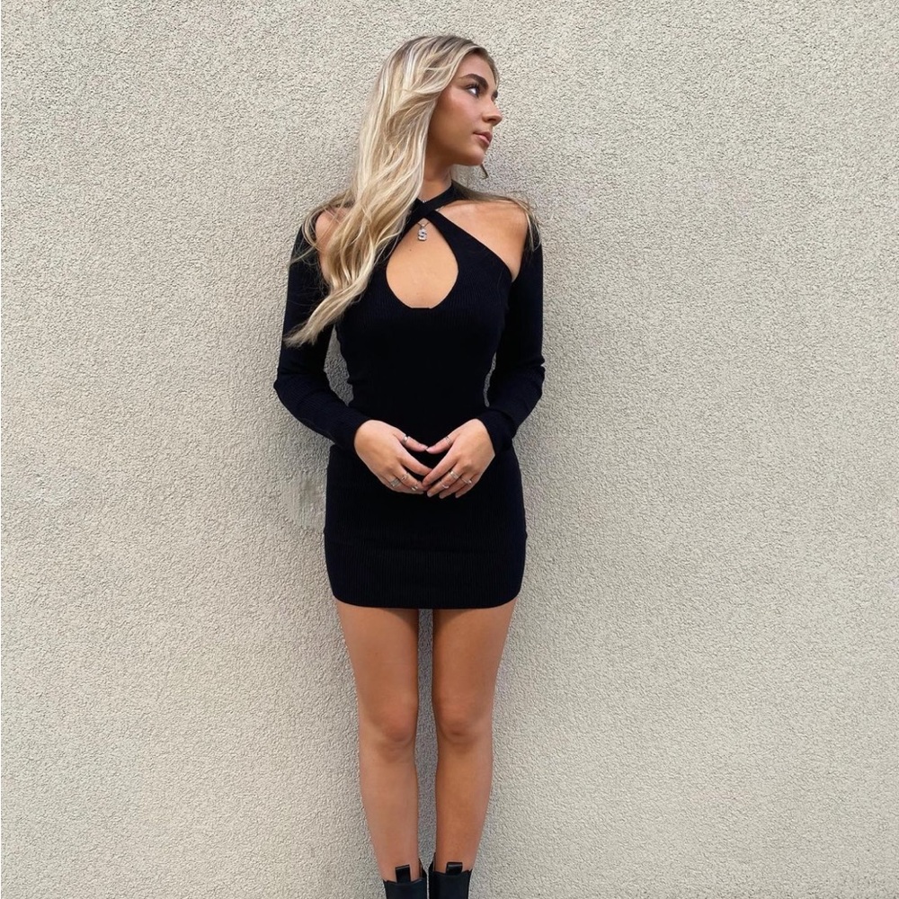🆕Tictoc bodycon cut our dress